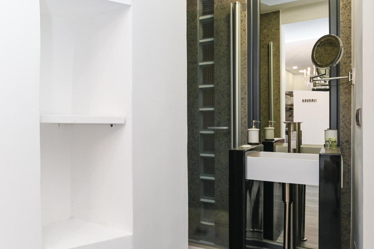 The Essential Trastevere Design Studio Rome Exterior photo