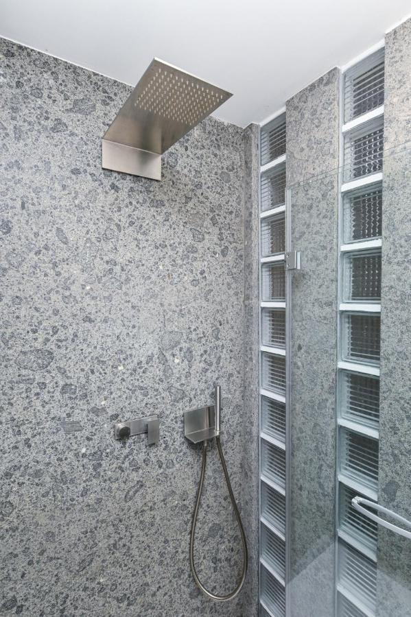 The Essential Trastevere Design Studio Rome Exterior photo