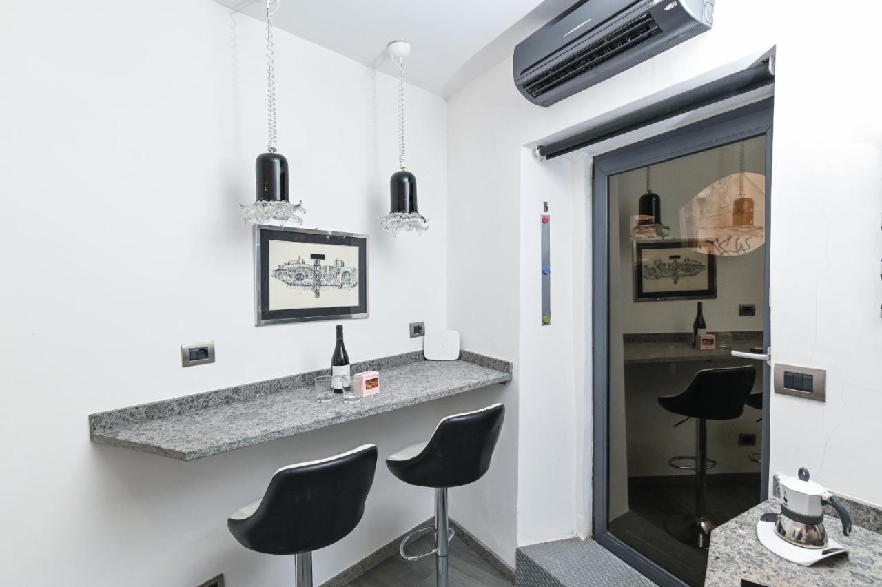 The Essential Trastevere Design Studio Rome Exterior photo